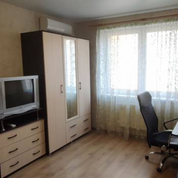 Продается 1-комнатная квартира, 32 м²