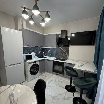 Сдается 1-комнатная квартира, 38 м²