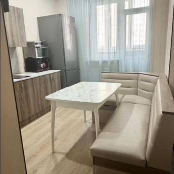 Продается 1-комнатная квартира, 38,2 м²