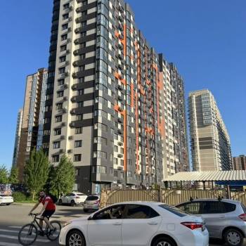 Продается 1-комнатная квартира, 45 м²