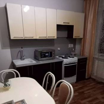 Сдается 1-комнатная квартира, 38 м²