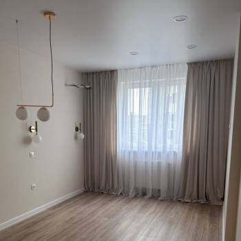 Продается 1-комнатная квартира, 37 м²