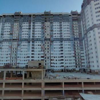 Продается 1-комнатная квартира, 42 м²