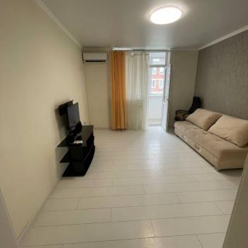 Продается 1-комнатная квартира, 40 м²