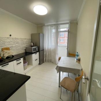 Продается 1-комнатная квартира, 40 м²