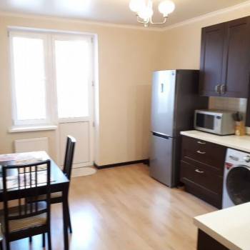 Сдается 1-комнатная квартира, 45 м²