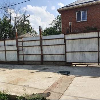 Продается Дом, 180 м²