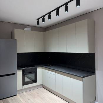 Сдается 1-комнатная квартира, 46 м²