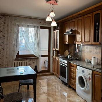 Сдается Многокомнатная квартира, 80 м²