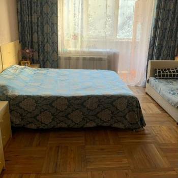 Продается Многокомнатная квартира, 72,6 м²