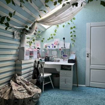 Продается Многокомнатная квартира, 101 м²