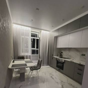 Сдается 1-комнатная квартира, 50 м²