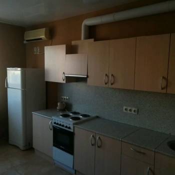 Сдается 2-х комнатная квартира, 76 м²