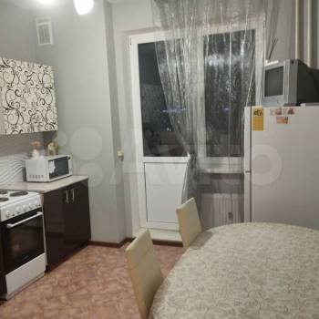 Сдается 1-комнатная квартира, 39 м²