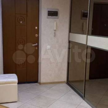 Продается Многокомнатная квартира, 80 м²