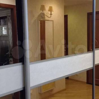 Продается Многокомнатная квартира, 80 м²