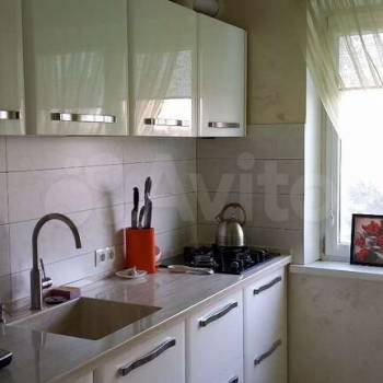 Продается Многокомнатная квартира, 80 м²