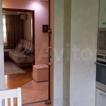 Продается Многокомнатная квартира, 80 м²