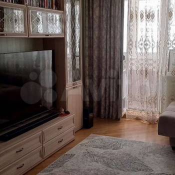 Продается Многокомнатная квартира, 80 м²