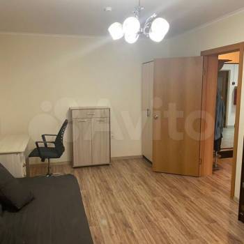 Сдается 1-комнатная квартира, 40 м²