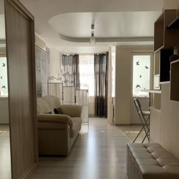 Продается 1-комнатная квартира, 32 м²