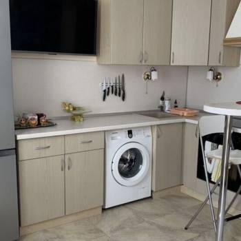 Продается 1-комнатная квартира, 32 м²