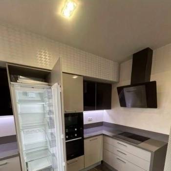 Сдается Многокомнатная квартира, 104 м²