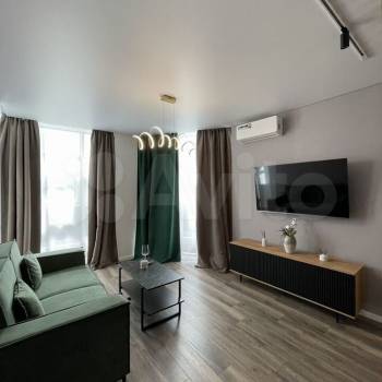 Сдается 1-комнатная квартира, 55 м²