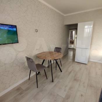 Продается 1-комнатная квартира, 46 м²