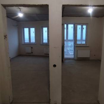 Продается 1-комнатная квартира, 42 м²