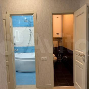Продается 1-комнатная квартира, 82 м²