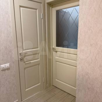 Продается 1-комнатная квартира, 82 м²
