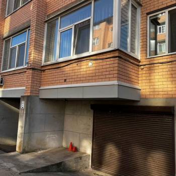 Продается 1-комнатная квартира, 82 м²