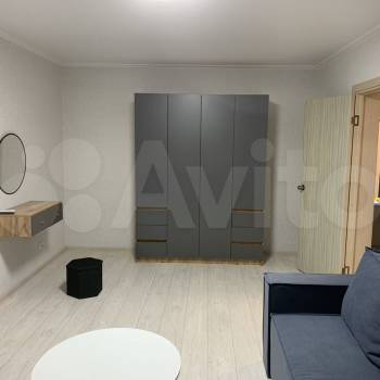 Сдается 1-комнатная квартира, 39 м²