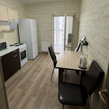 Продается 1-комнатная квартира, 38,3 м²