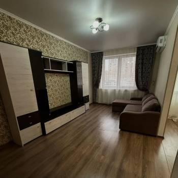 Сдается 1-комнатная квартира, 42 м²