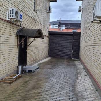 Продается Многокомнатная квартира, 90,4 м²