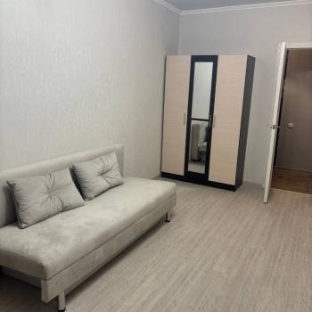 Сдается 1-комнатная квартира, 40,6 м²