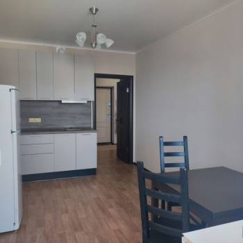 Сдается 1-комнатная квартира, 42 м²