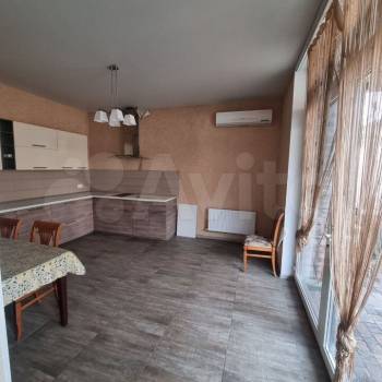 Продается Дом, 400 м²