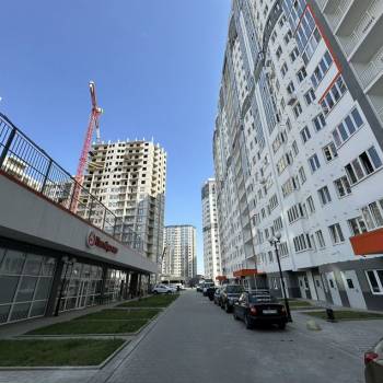 Продается 1-комнатная квартира, 40 м²