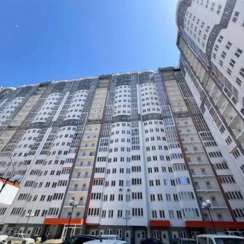Продается 1-комнатная квартира, 42 м²