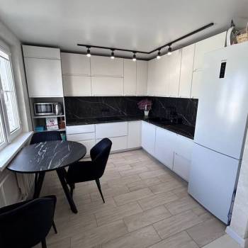 Продается 3-х комнатная квартира, 80 м²