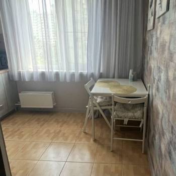 Продается 1-комнатная квартира, 32 м²