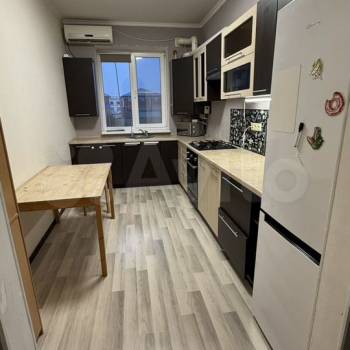 Сдается 2-х комнатная квартира, 60 м²