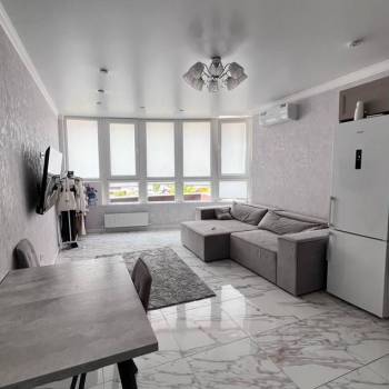 Продается 1-комнатная квартира, 50 м²