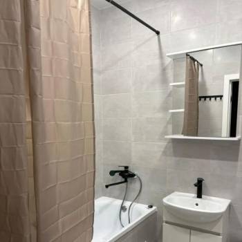 Сдается 1-комнатная квартира, 43,4 м²