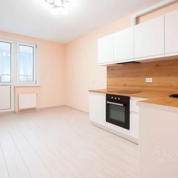 Продается 1-комнатная квартира, 61,7 м²