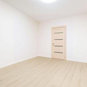 Продается 1-комнатная квартира, 61,7 м²