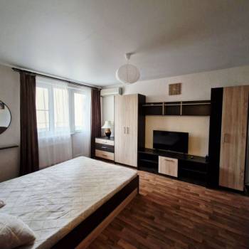 Сдается 1-комнатная квартира, 38 м²